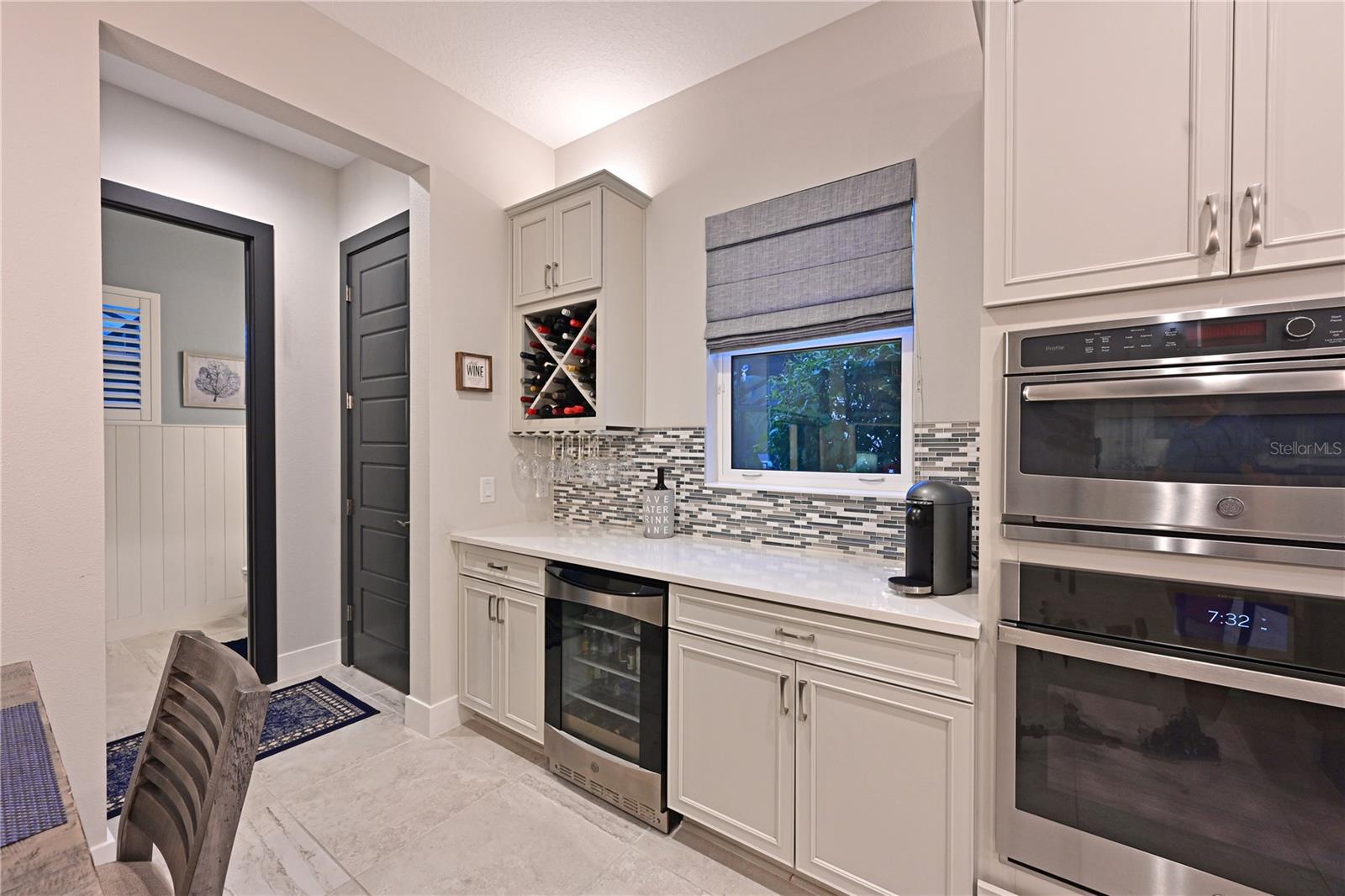 LAKEHOUSE COVE - Residential