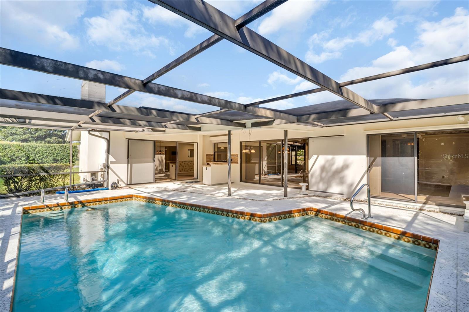 2869 GREEN MEADOW COURT