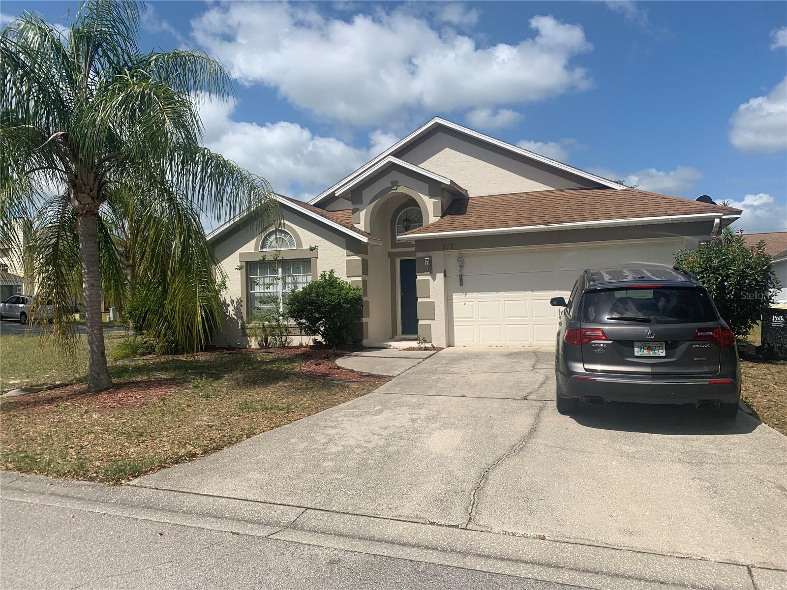 DAVENPORT LAKES PH 05 - Residential Lease