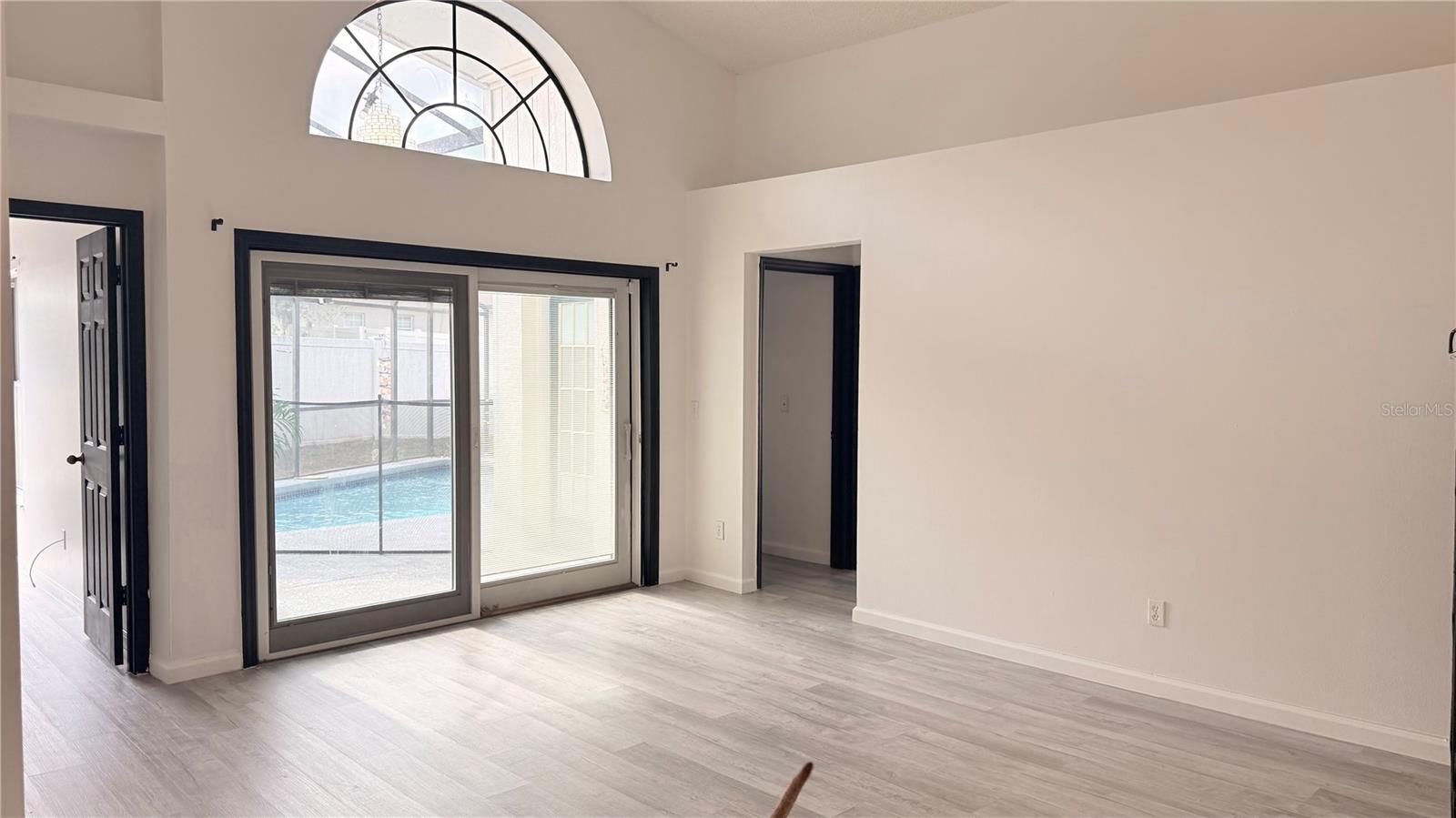 DAVENPORT LAKES PH 05 - Residential Lease