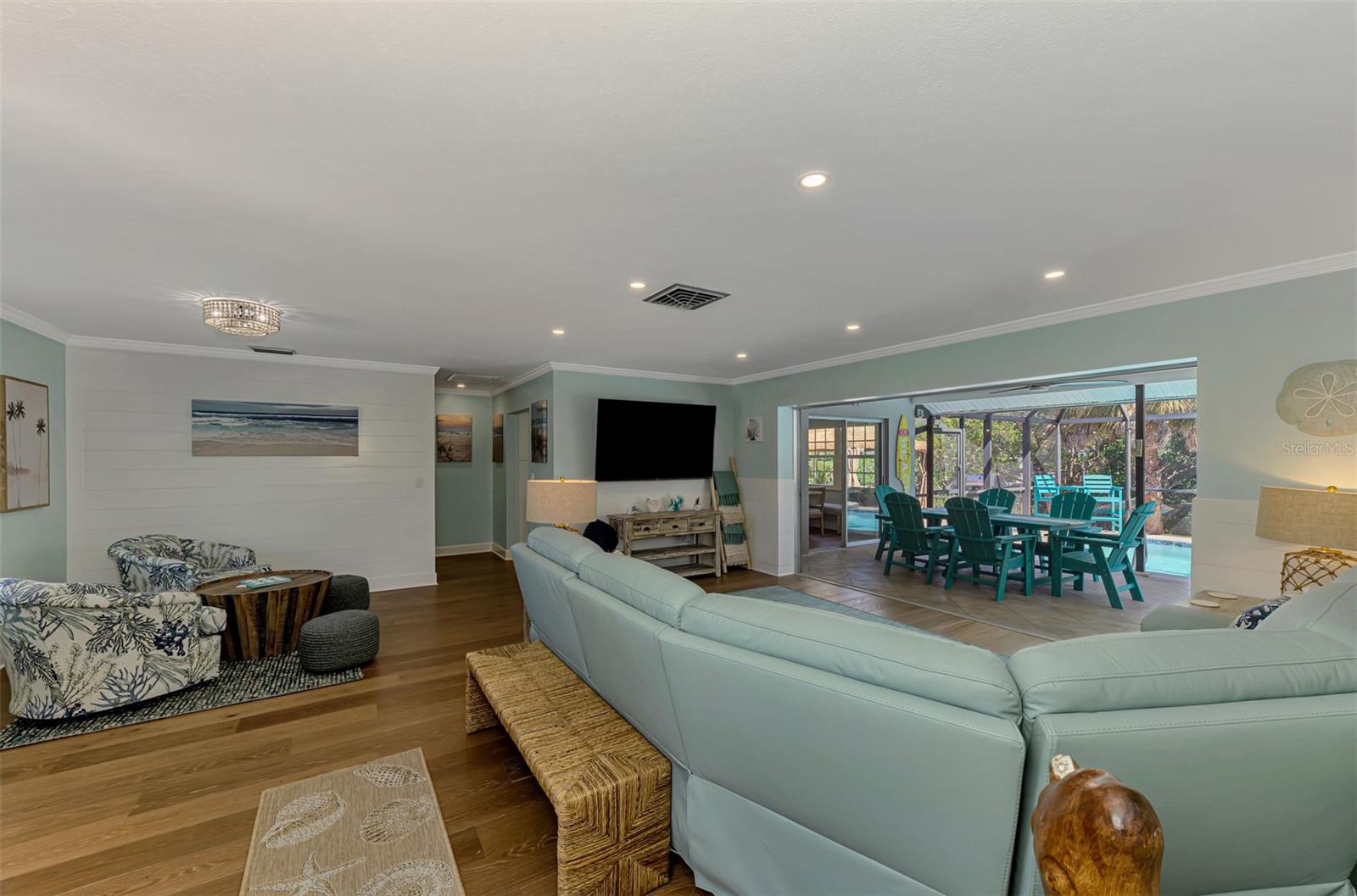 PARADISE ISLAND - Residential Lease