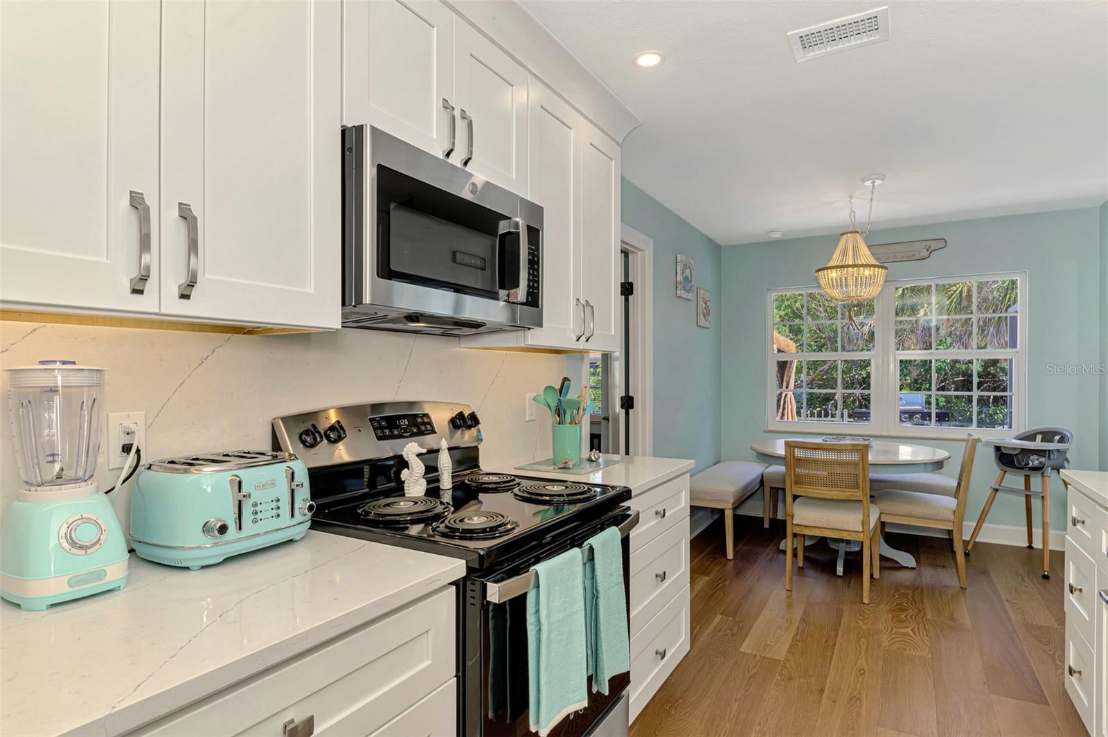 PARADISE ISLAND - Residential Lease