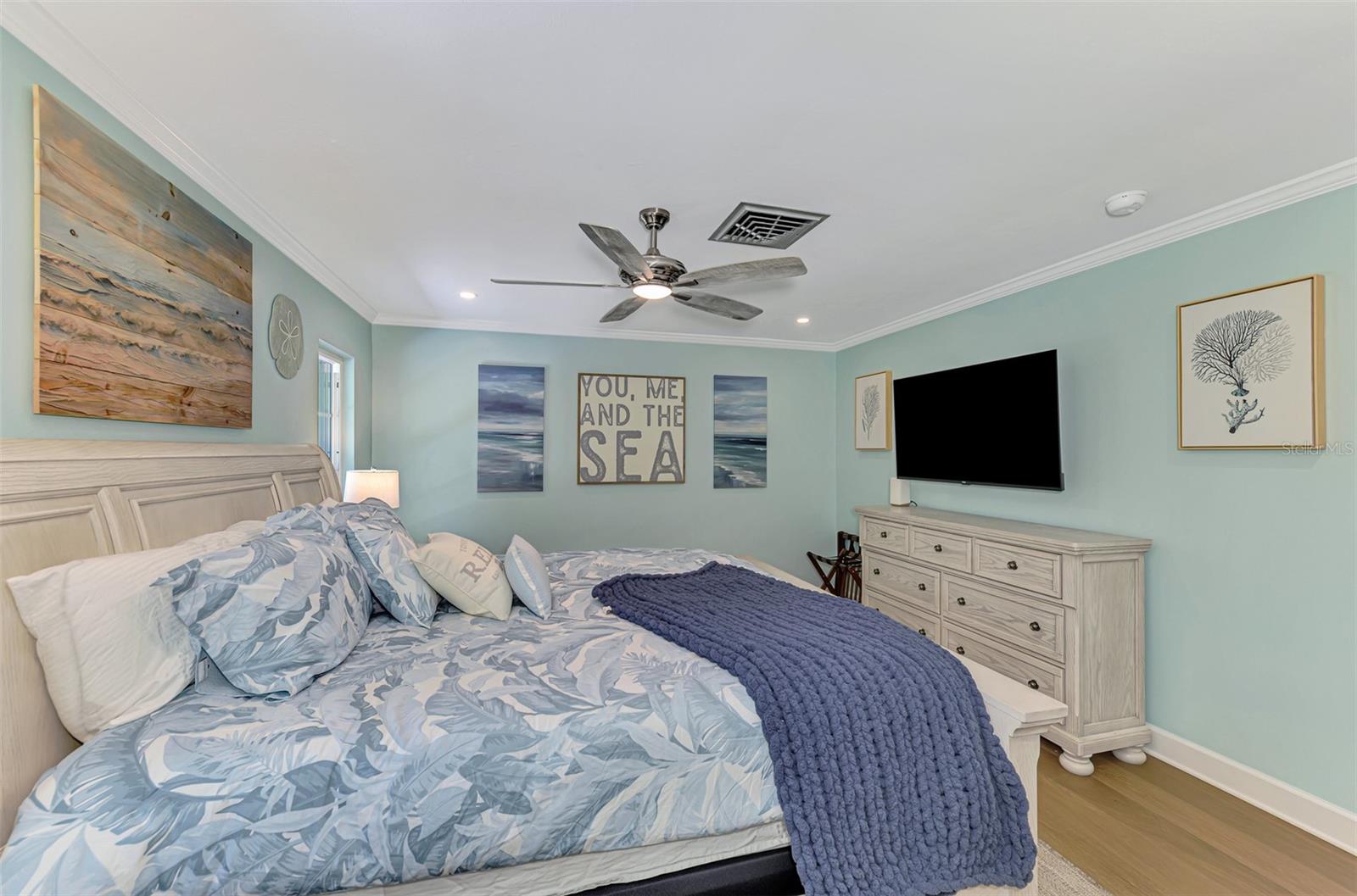 PARADISE ISLAND - Residential Lease
