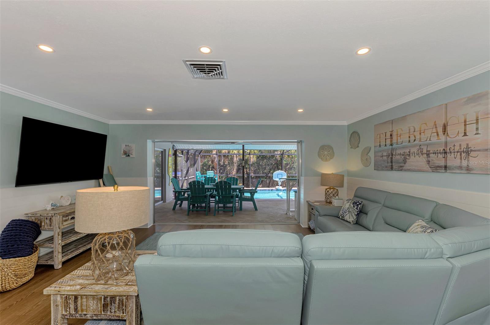 PARADISE ISLAND - Residential Lease