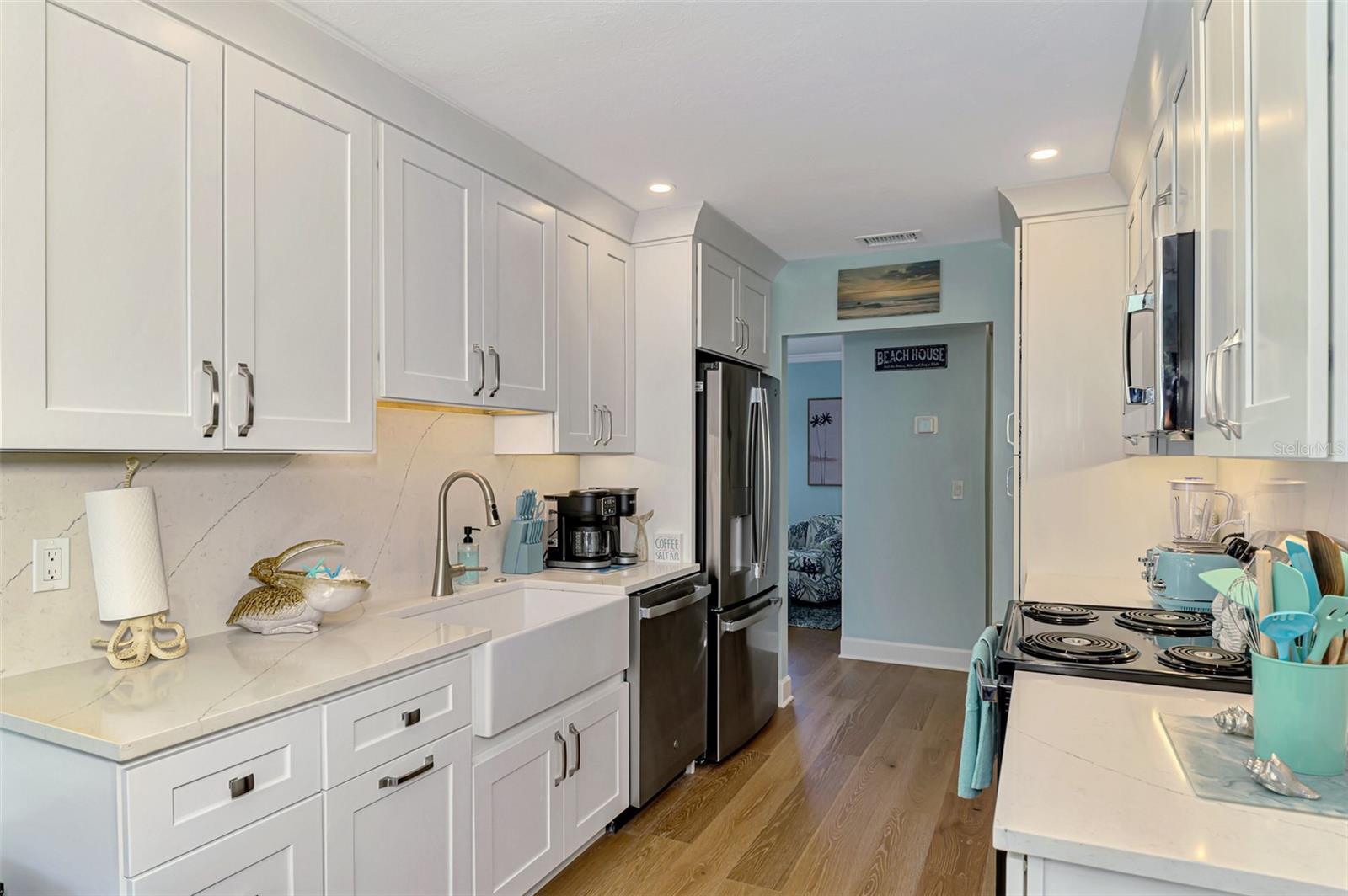 PARADISE ISLAND - Residential Lease