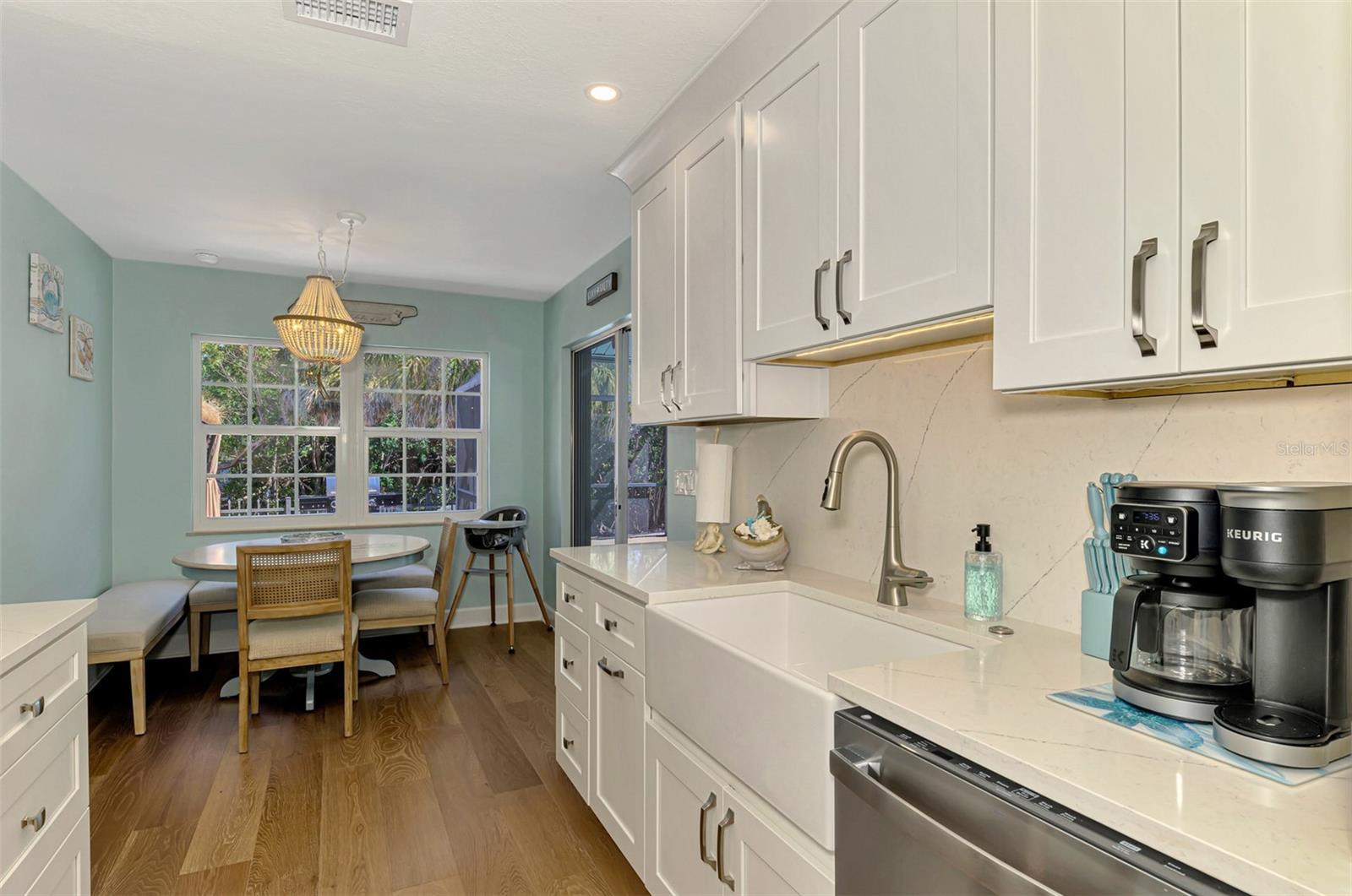 PARADISE ISLAND - Residential Lease