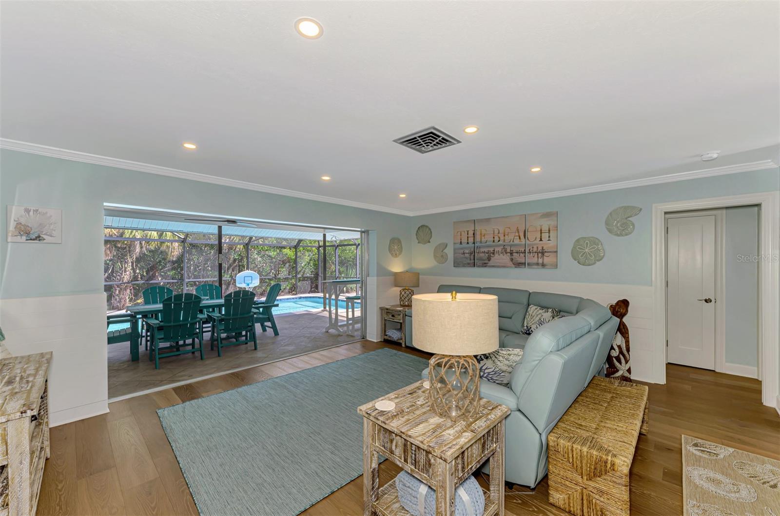 PARADISE ISLAND - Residential Lease