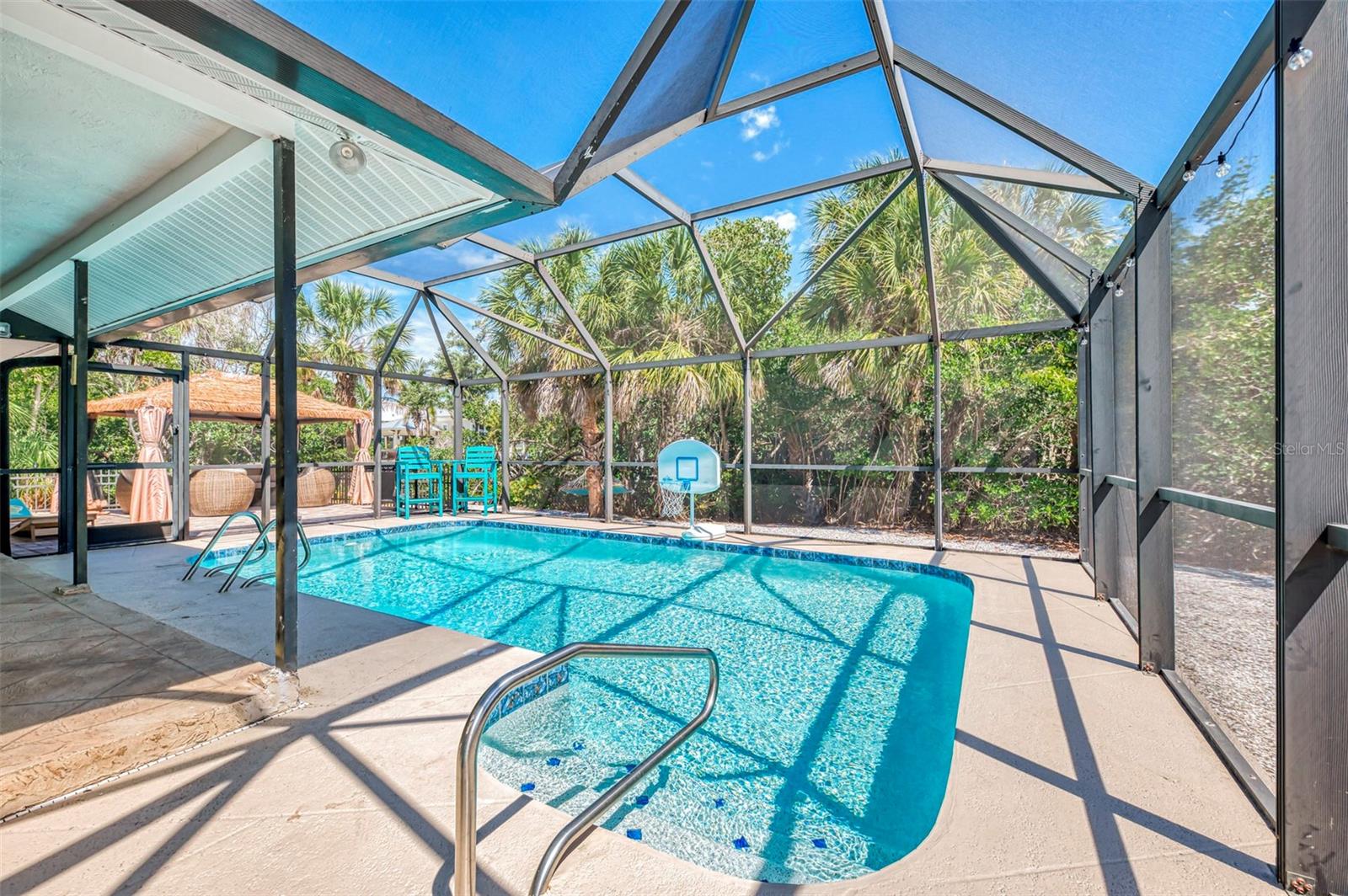 PARADISE ISLAND - Residential Lease