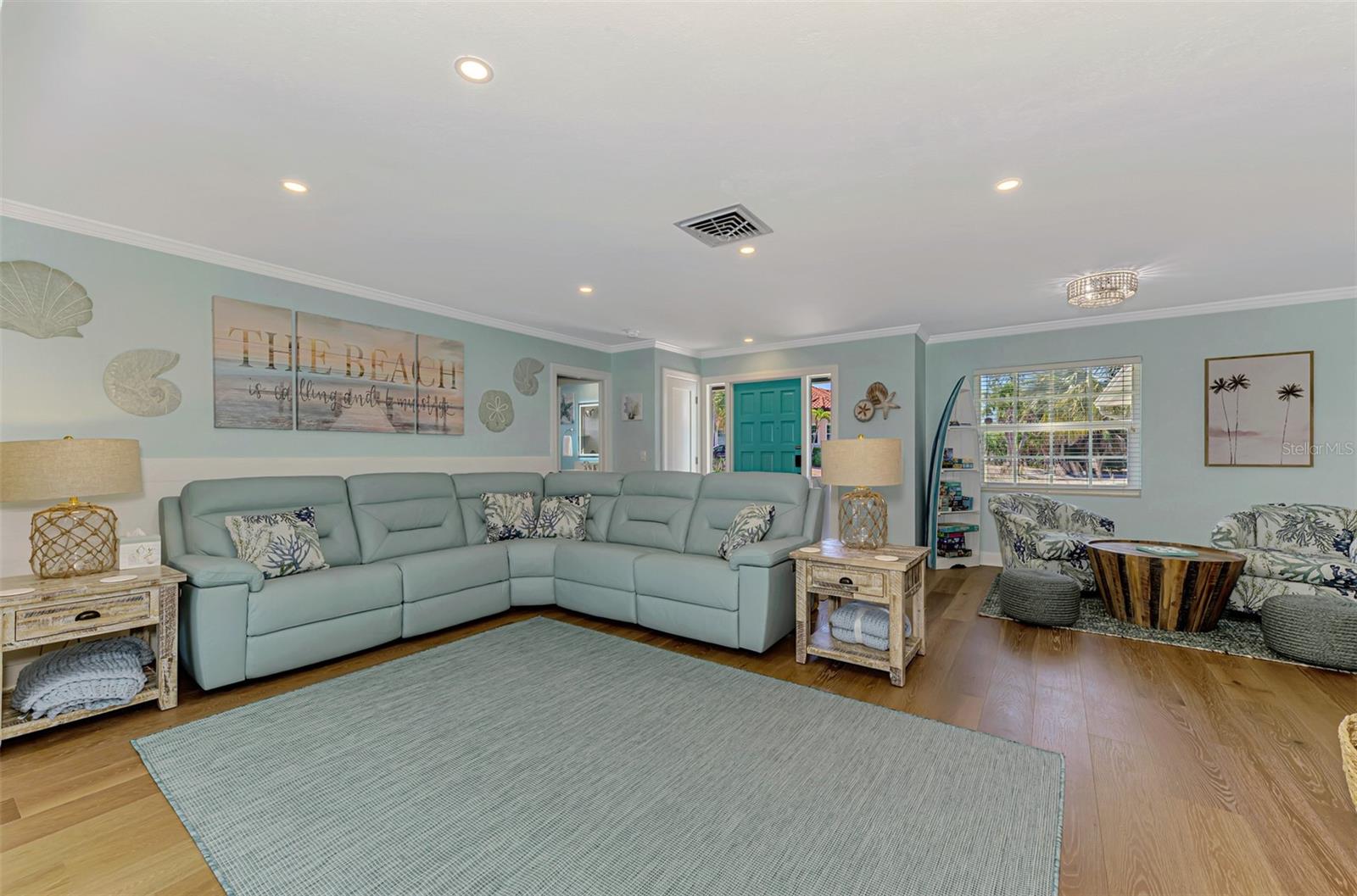 PARADISE ISLAND - Residential Lease