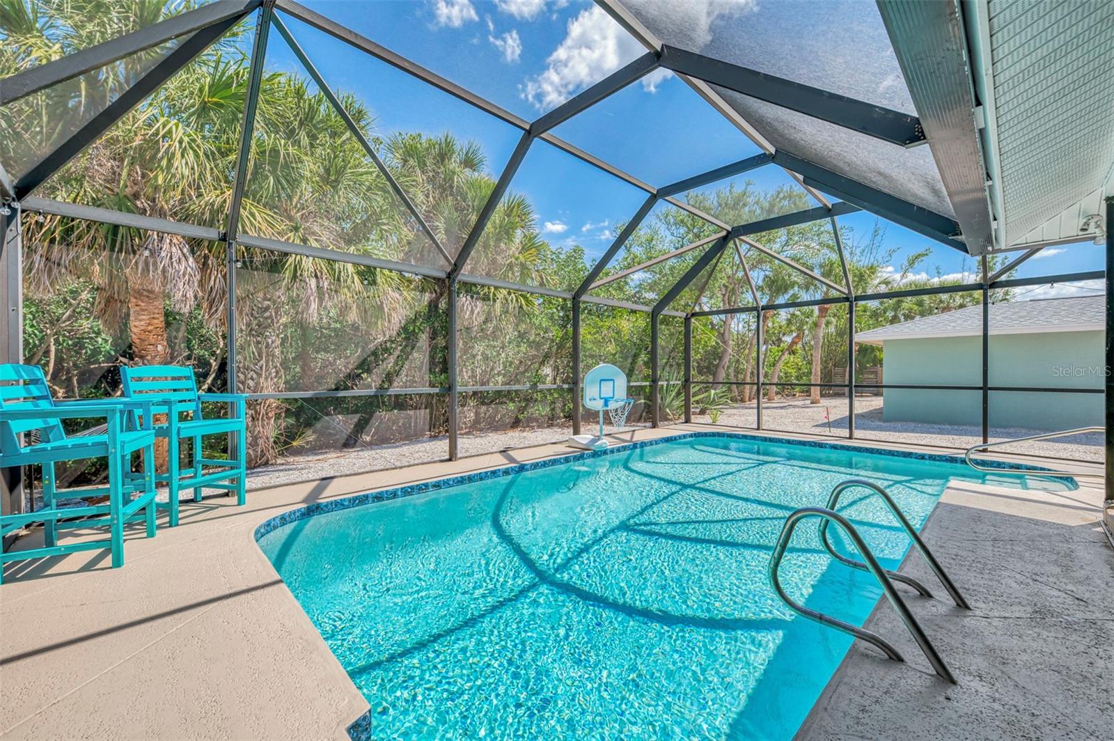 PARADISE ISLAND - Residential Lease