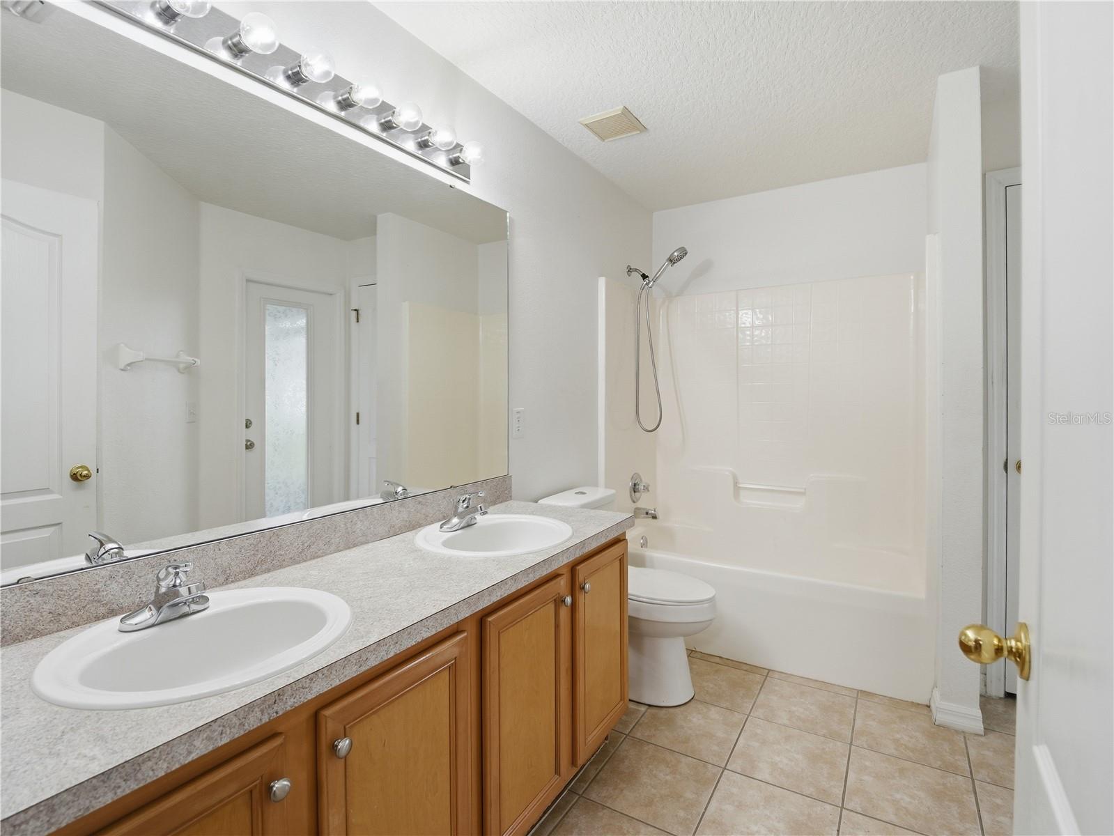 KEYSTONE POINTE PH 3 - Residential