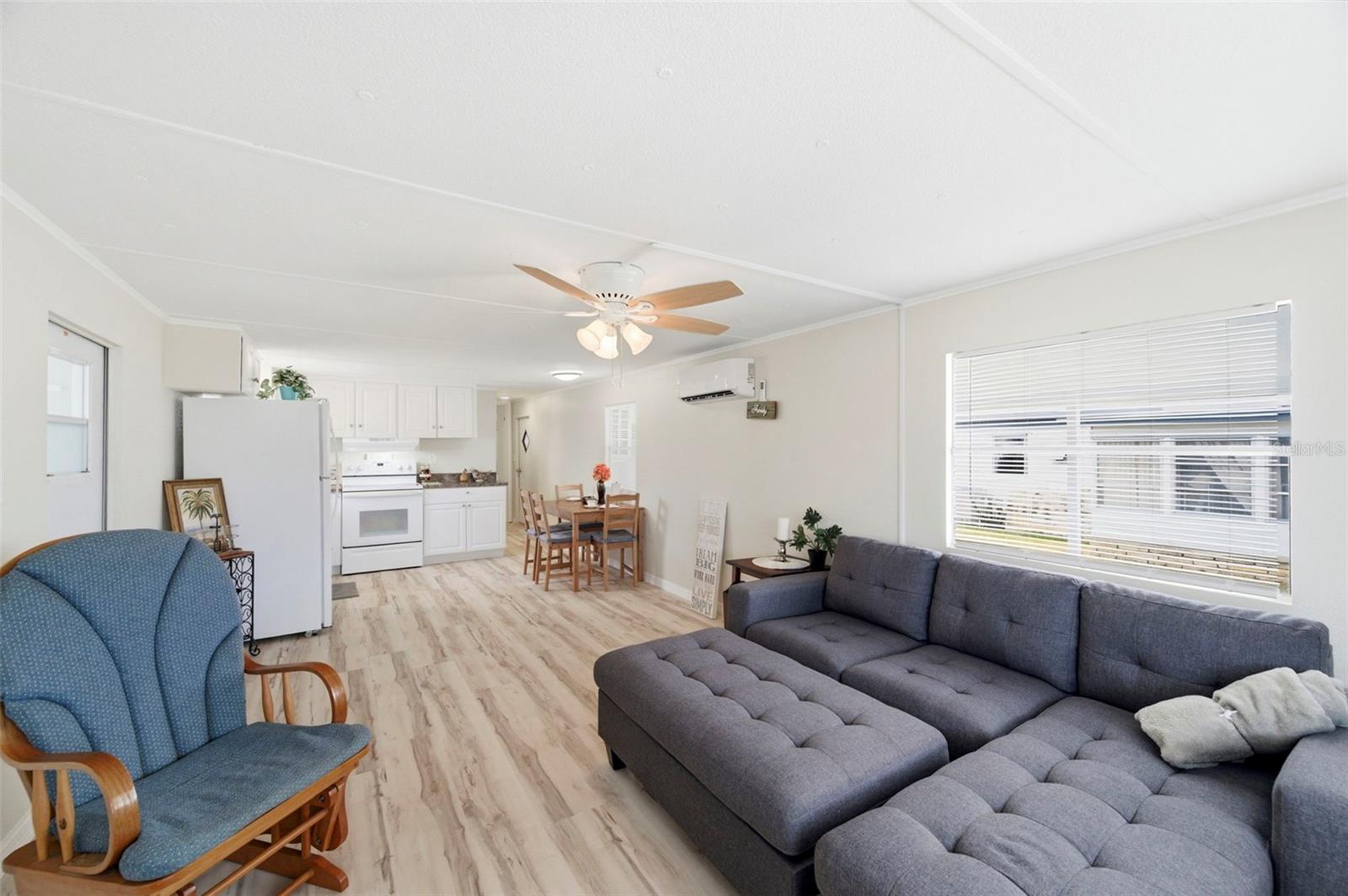 SENATE MANOR - Residential