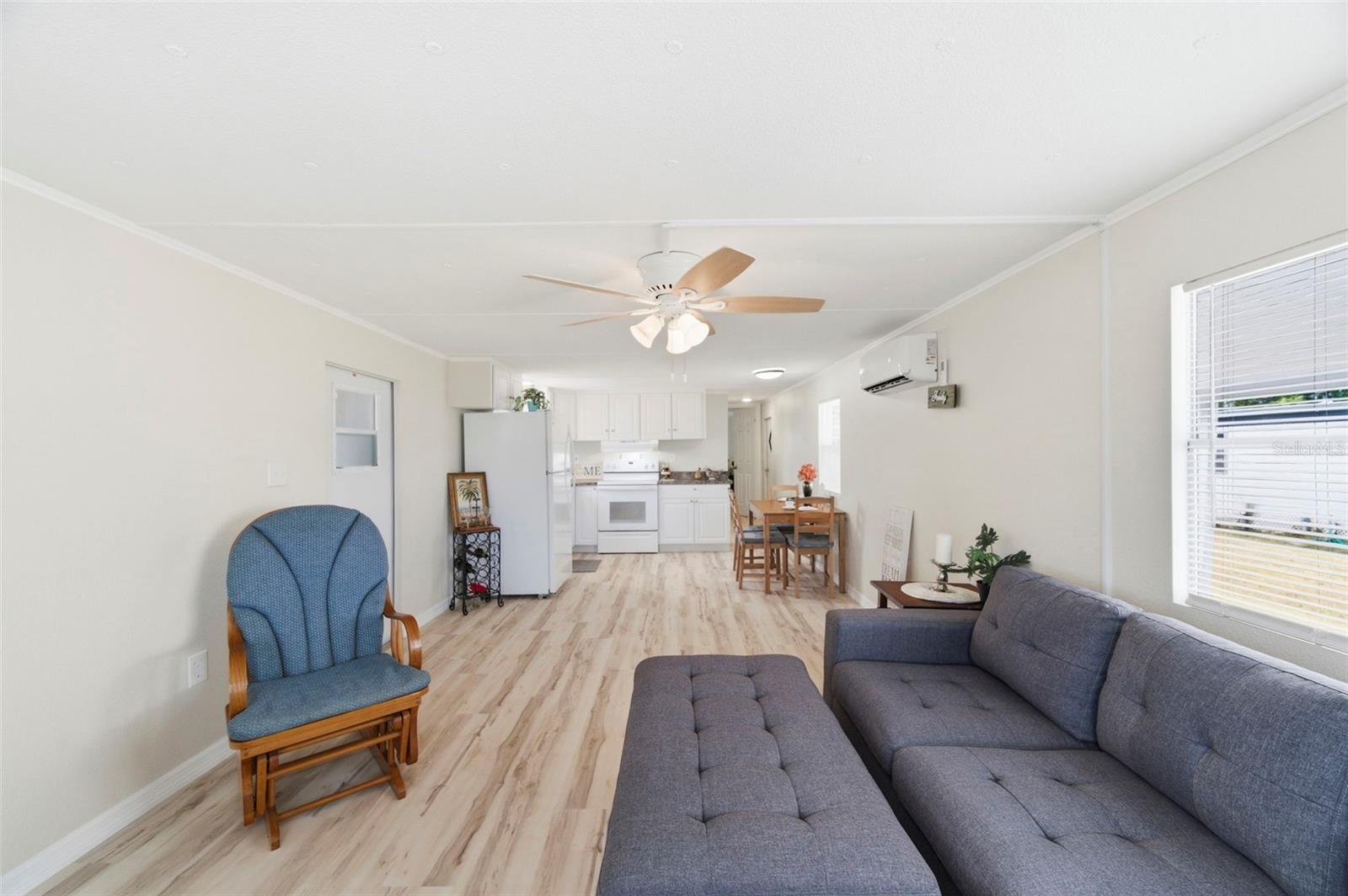 SENATE MANOR - Residential