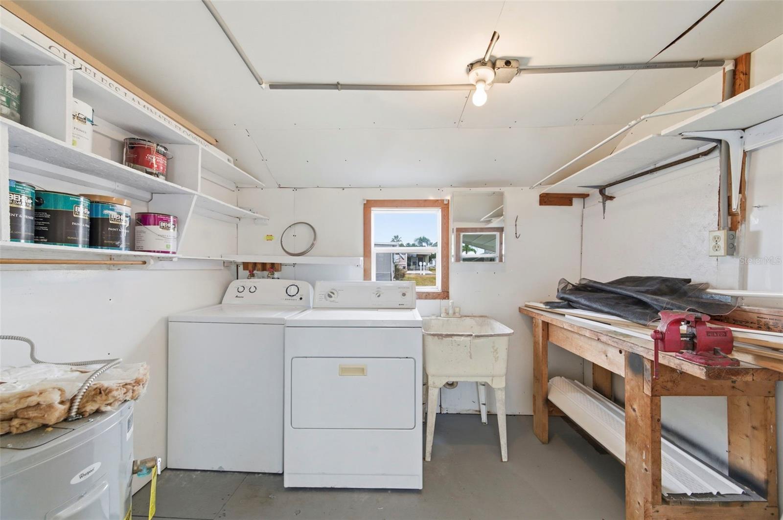 SENATE MANOR - Residential