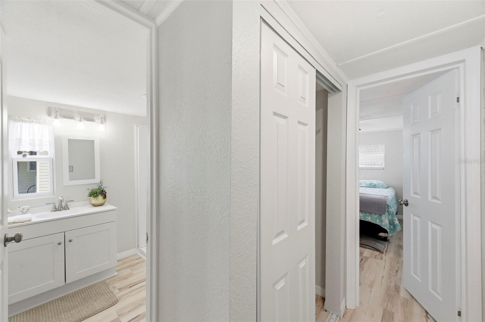 SENATE MANOR - Residential