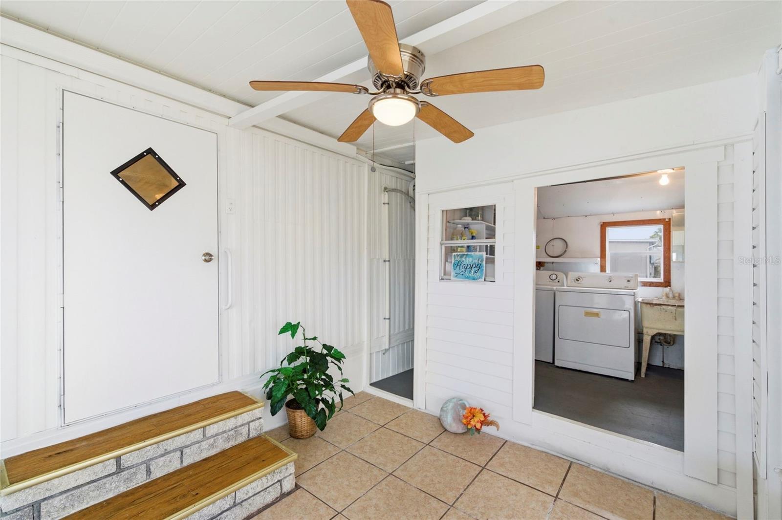 SENATE MANOR - Residential