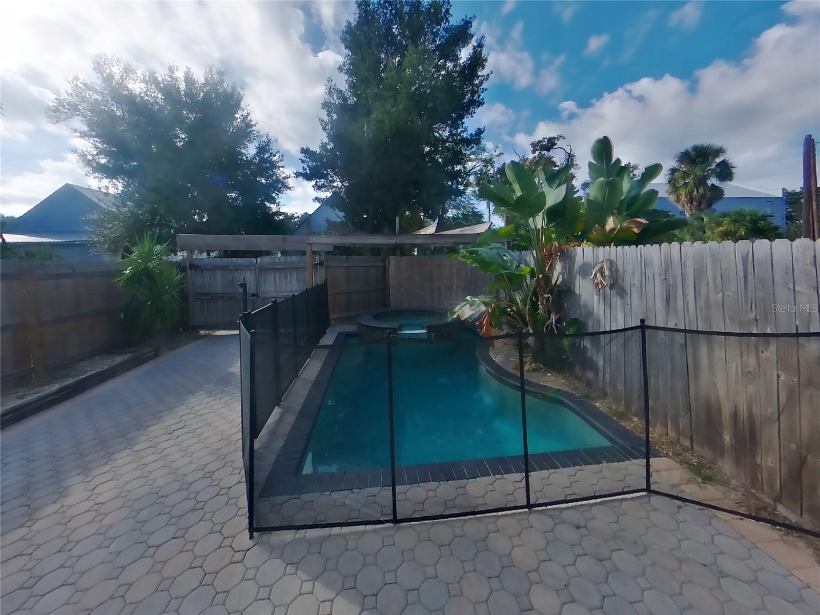 MAC FARLANES REV MAP OF ADD - Residential Lease