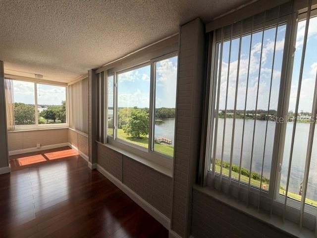 SPRING LAKE TOWERS - Residential