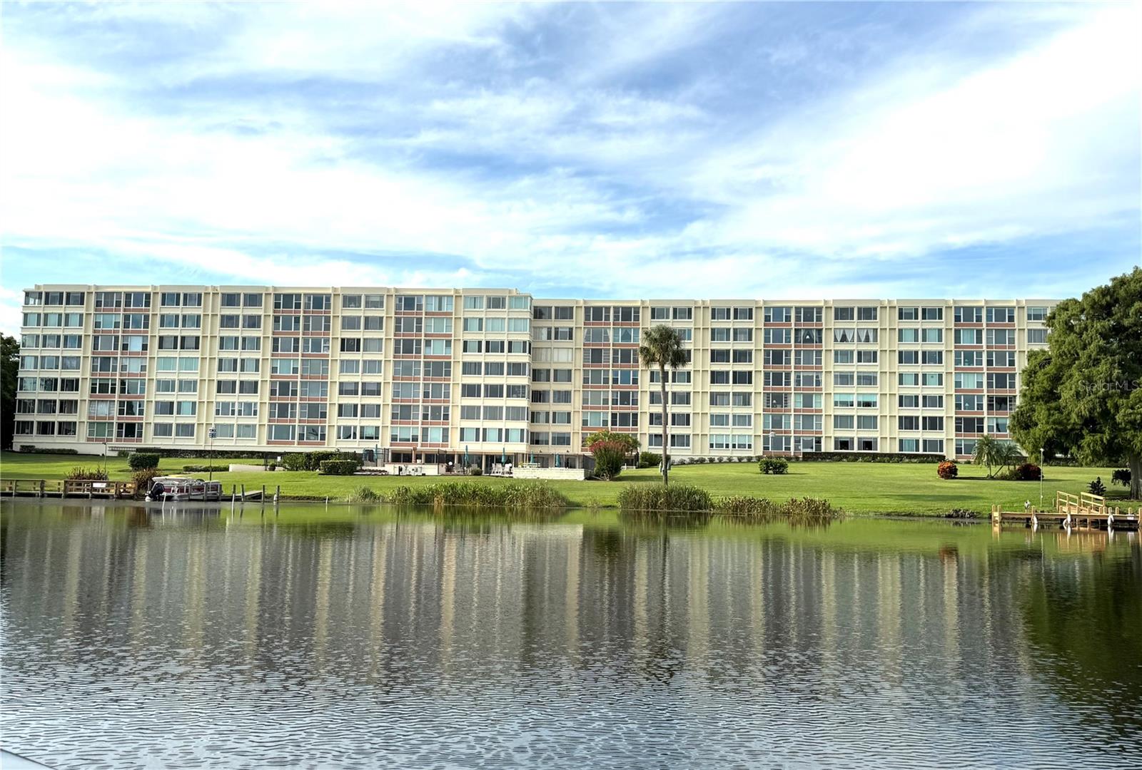 SPRING LAKE TOWERS - Residential