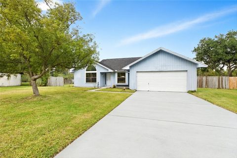 Photo of 5046 Copperstone Circle, Mulberry, FL 33860 (MLS # A4666637) Photo of 5046 Copperstone Circle, Mulberry, FL 33860 (MLS # A4666637)