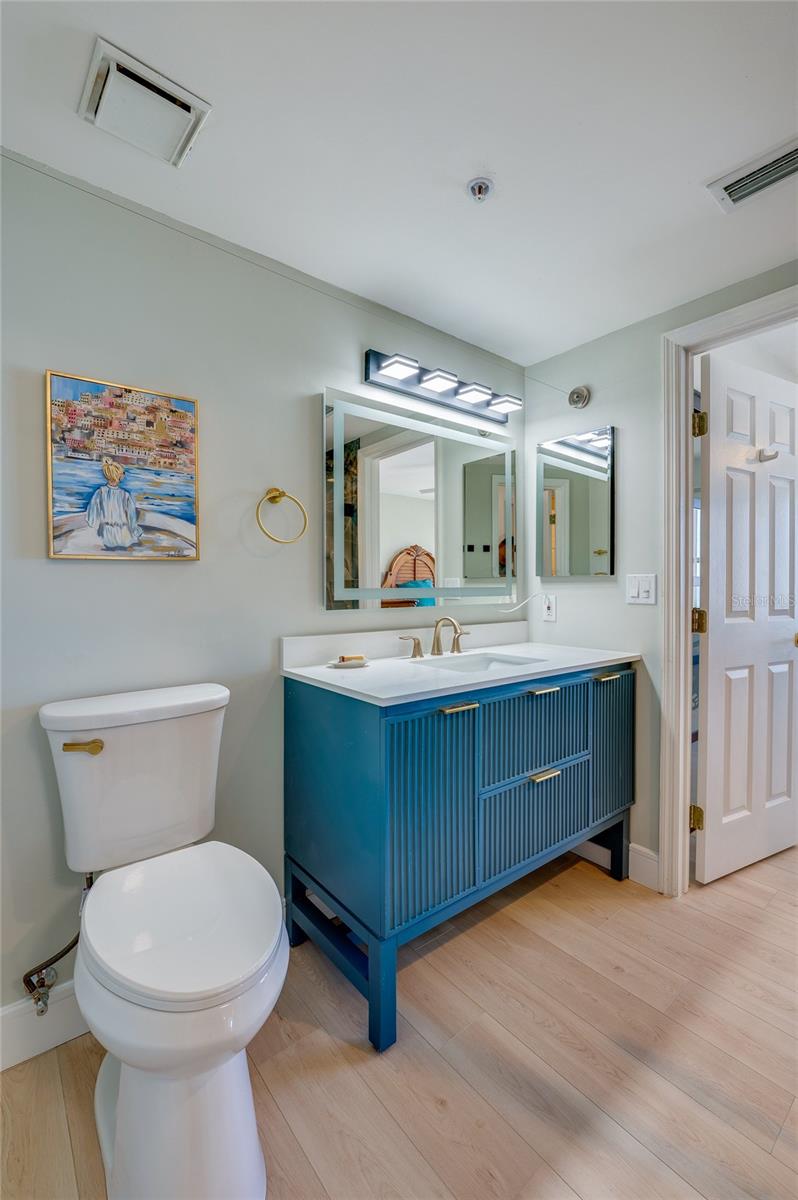 TOWERS AT PONCE INLET TOWER 01 CONDO - Residential