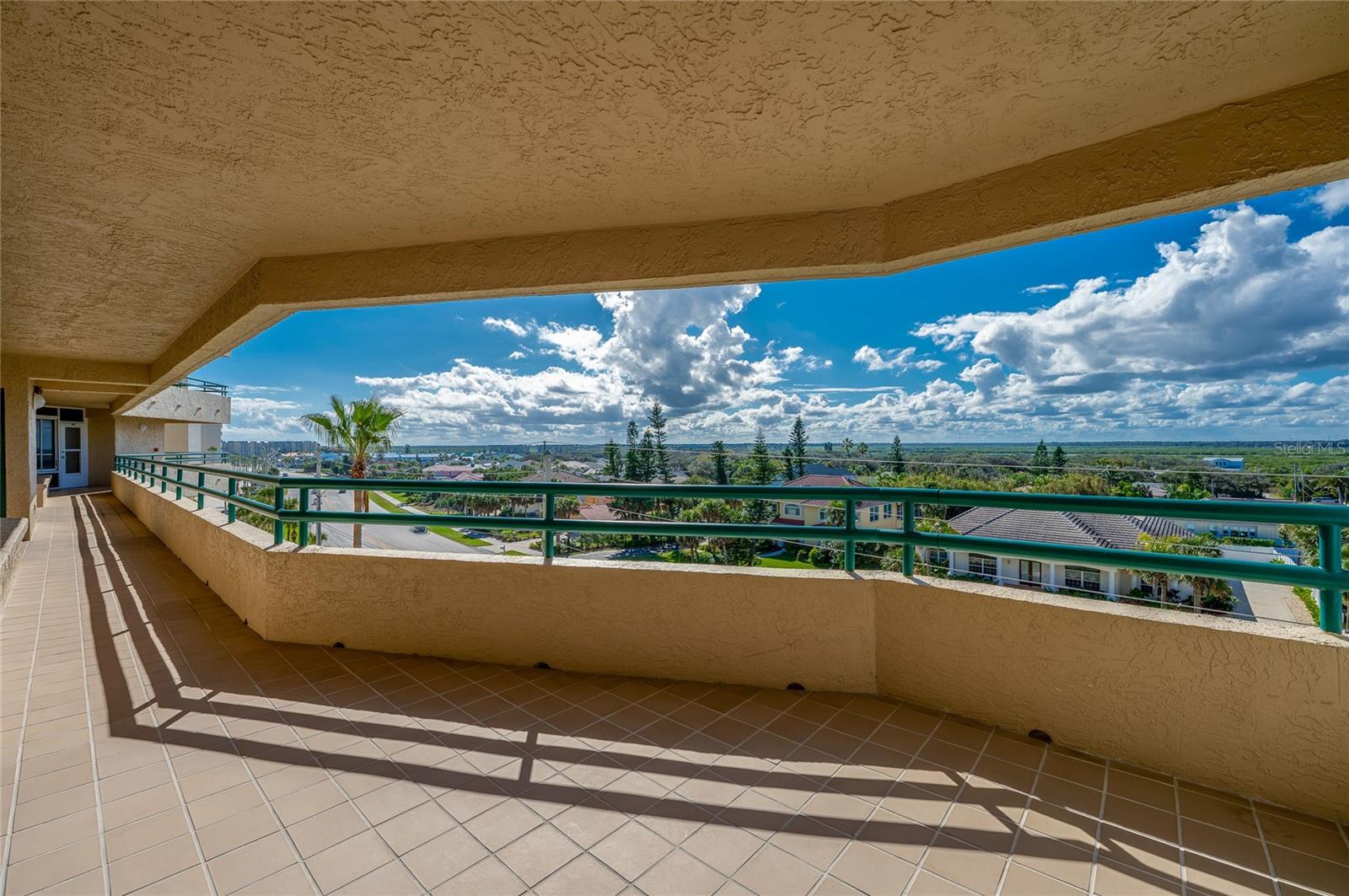 TOWERS AT PONCE INLET TOWER 01 CONDO - Residential