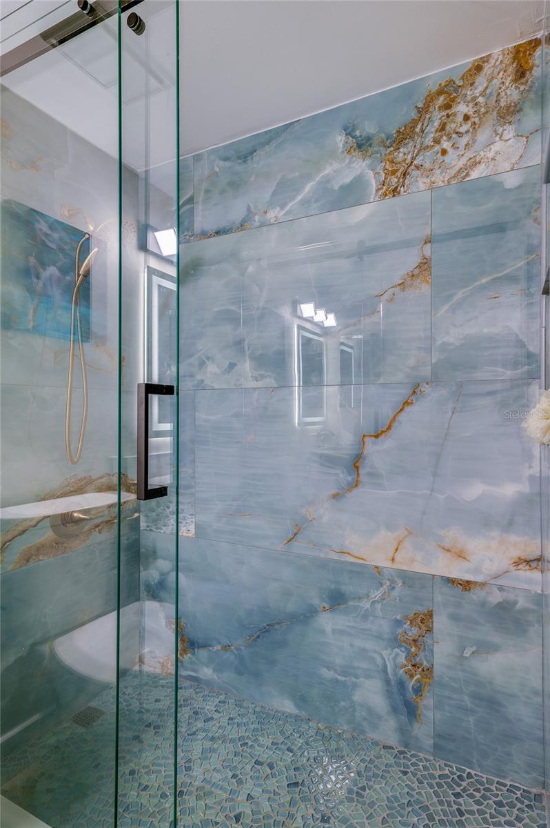 TOWERS AT PONCE INLET TOWER 01 CONDO - Residential