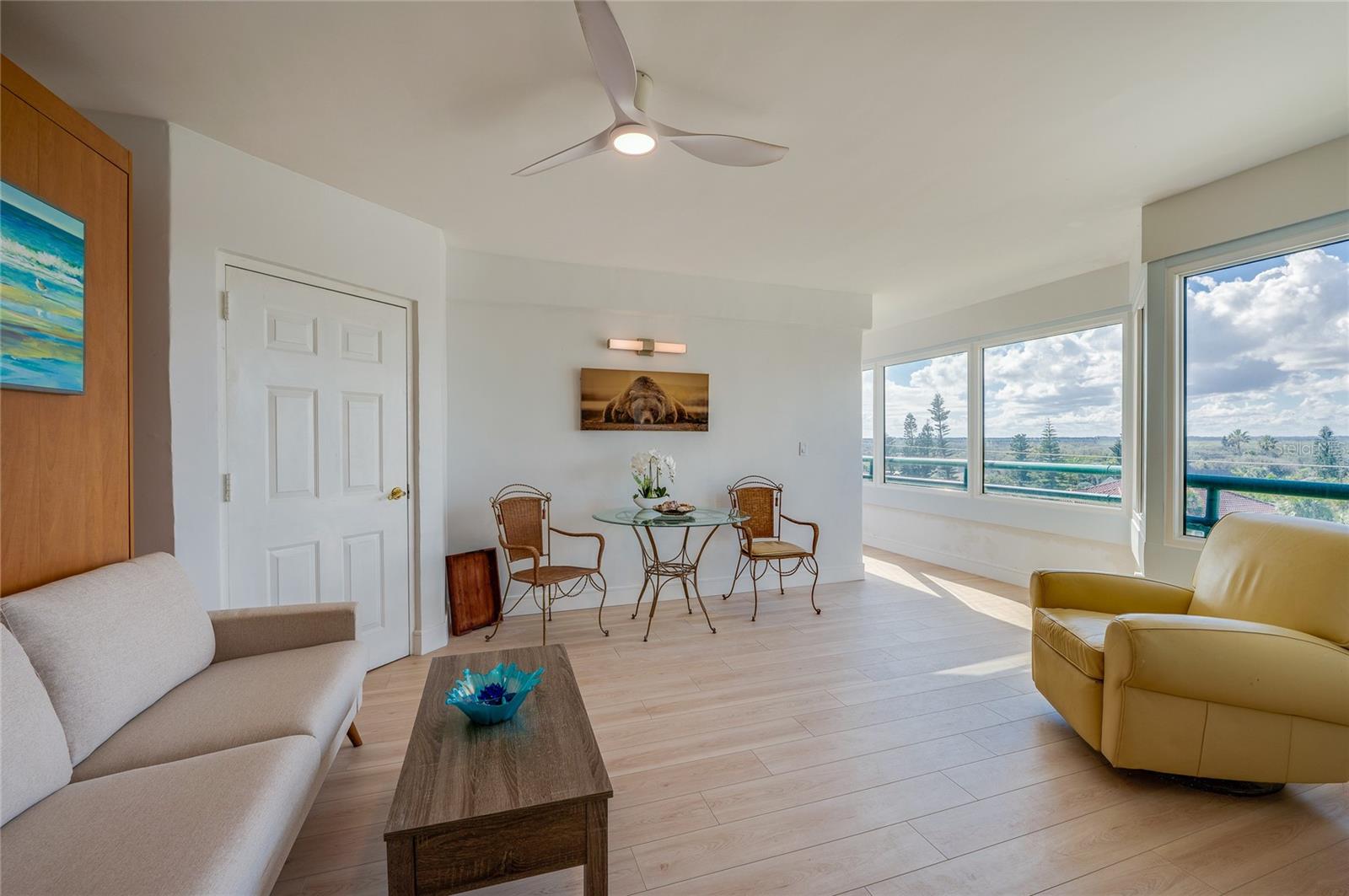 TOWERS AT PONCE INLET TOWER 01 CONDO - Residential