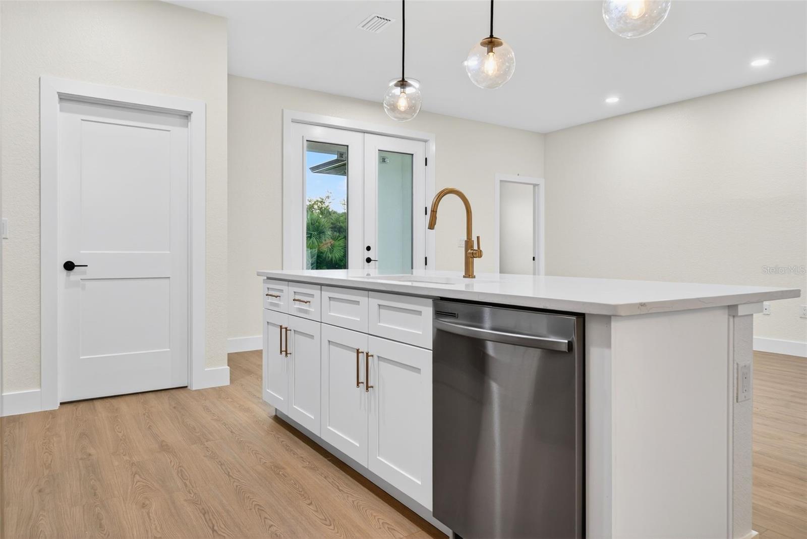 1548 - PORT CHARLOTTE SUB 17 - Residential