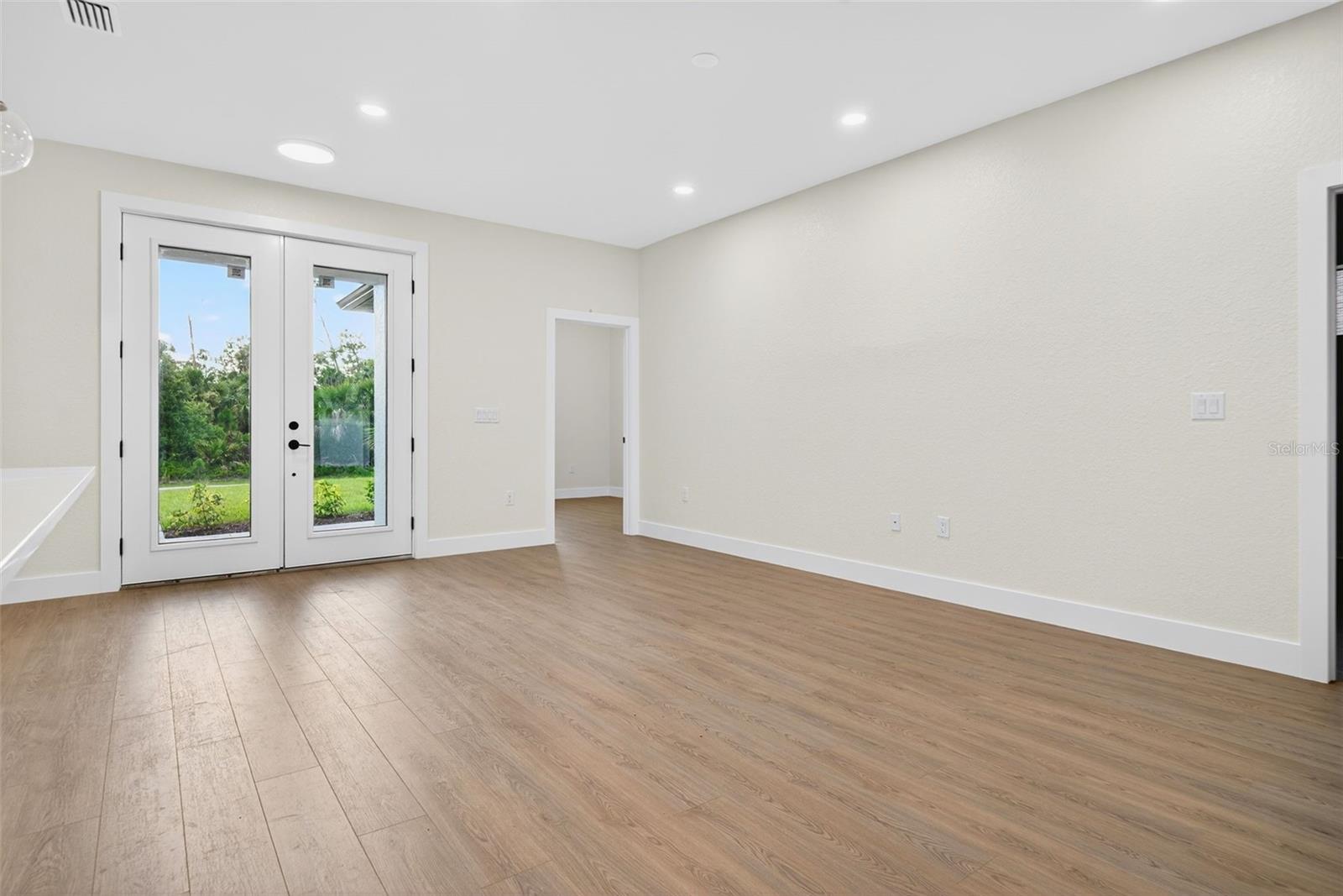 1548 - PORT CHARLOTTE SUB 17 - Residential