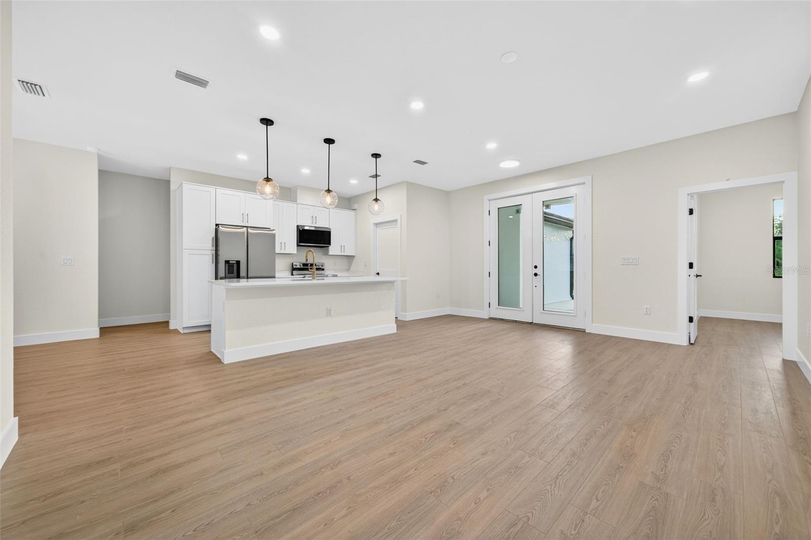 1548 - PORT CHARLOTTE SUB 17 - Residential