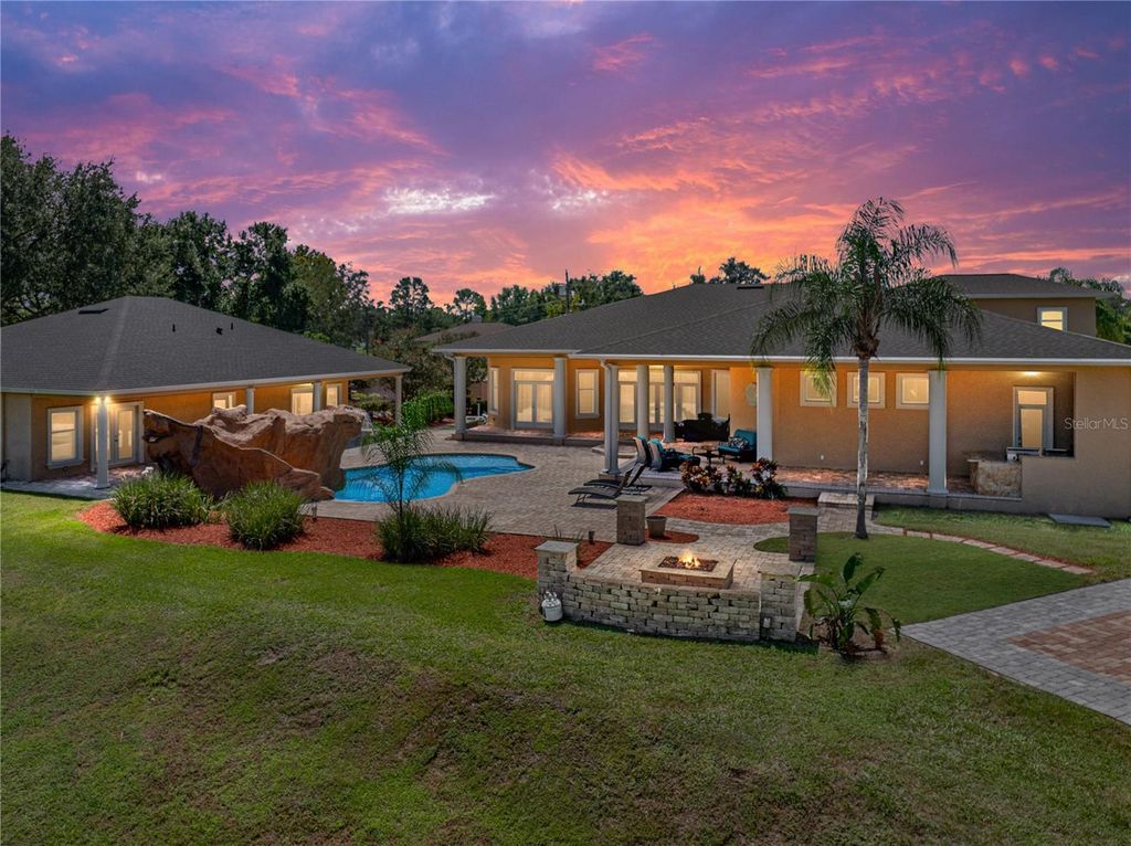 Photo of 31511 Saddle Lane, Wesley Chapel, FL 33543 (MLS # TB8429029)