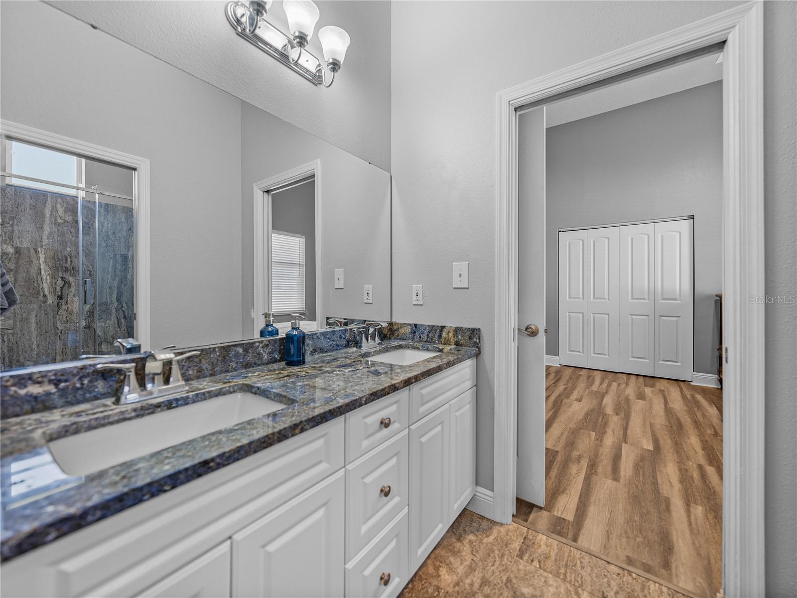 FOX RIDGE - Residential