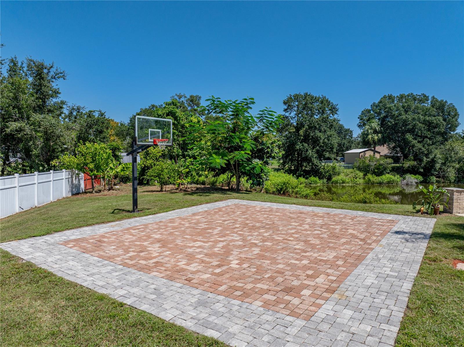 FOX RIDGE - Residential