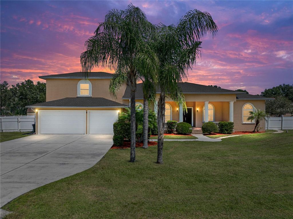 Photo of 31511 Saddle Lane, Wesley Chapel, FL 33543 (MLS # TB8429029)