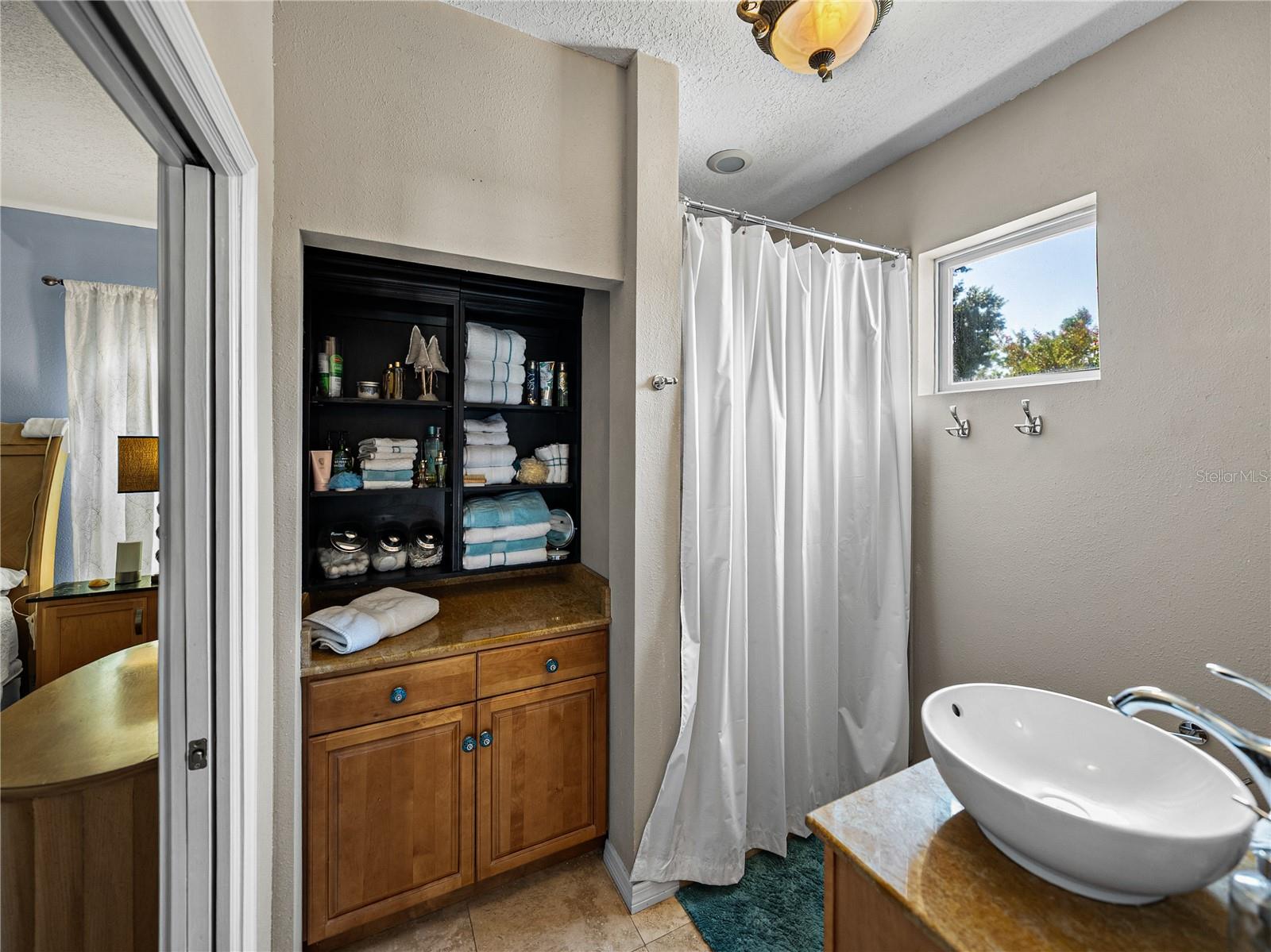 FOX RIDGE - Residential