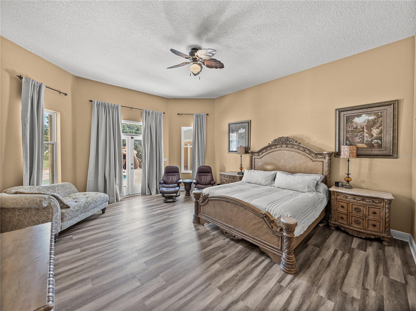 FOX RIDGE - Residential