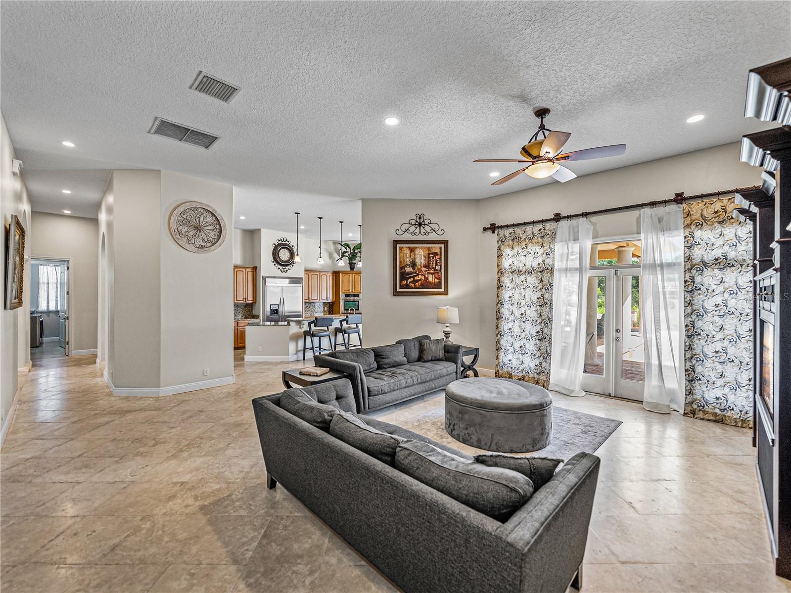 FOX RIDGE - Residential