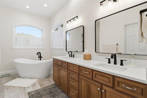 Tiny photo for 300 NW 12th Avenue, Crystal River, FL 34428 (MLS # G5109213)