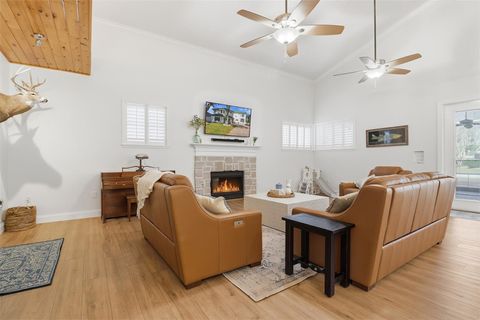 Tiny photo for 300 NW 12th Avenue, Crystal River, FL 34428 (MLS # G5109213)