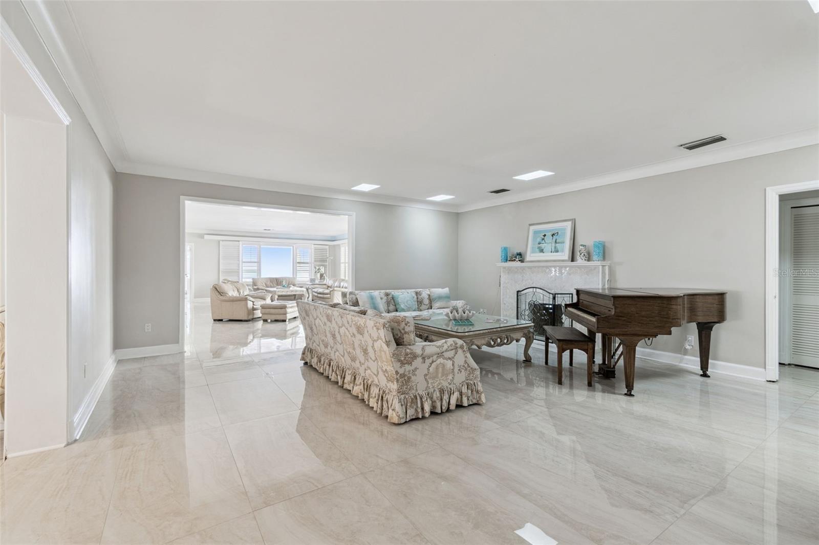 BELLEAIR BEACH UNIT 1 UNREC - Residential