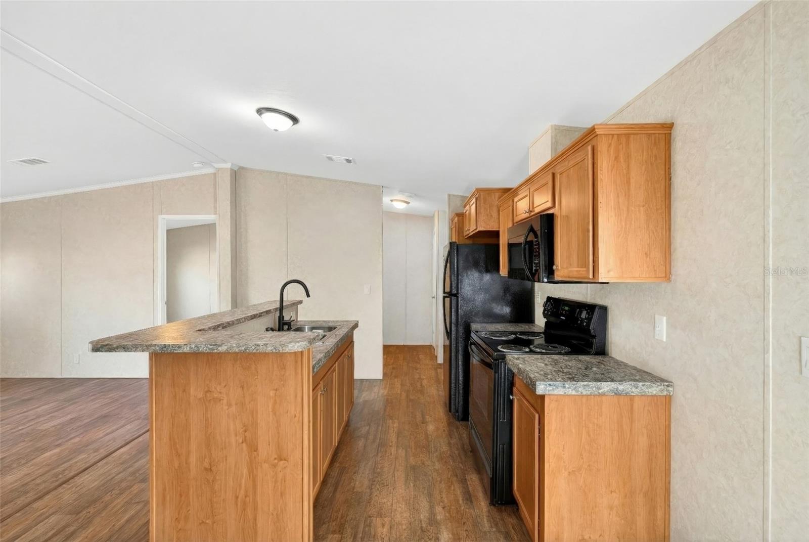 WILLISTON HYLNDS GOLF & C CLUB ESTATE - Residential