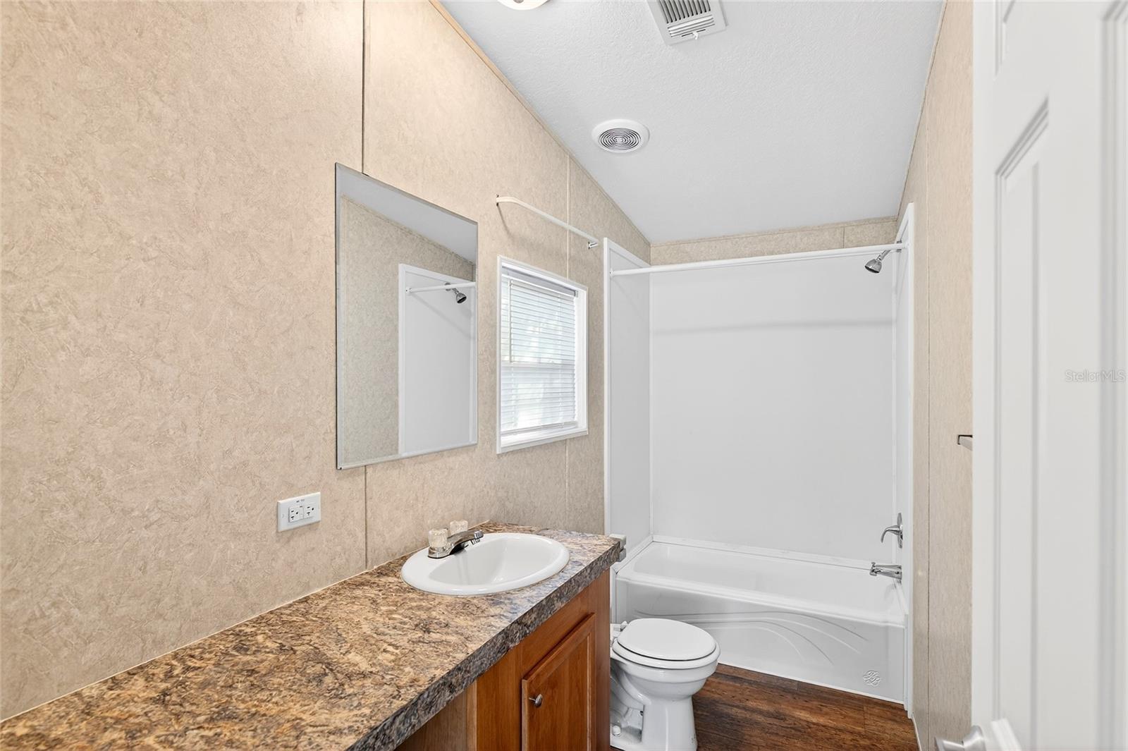 WILLISTON HYLNDS GOLF & C CLUB ESTATE - Residential