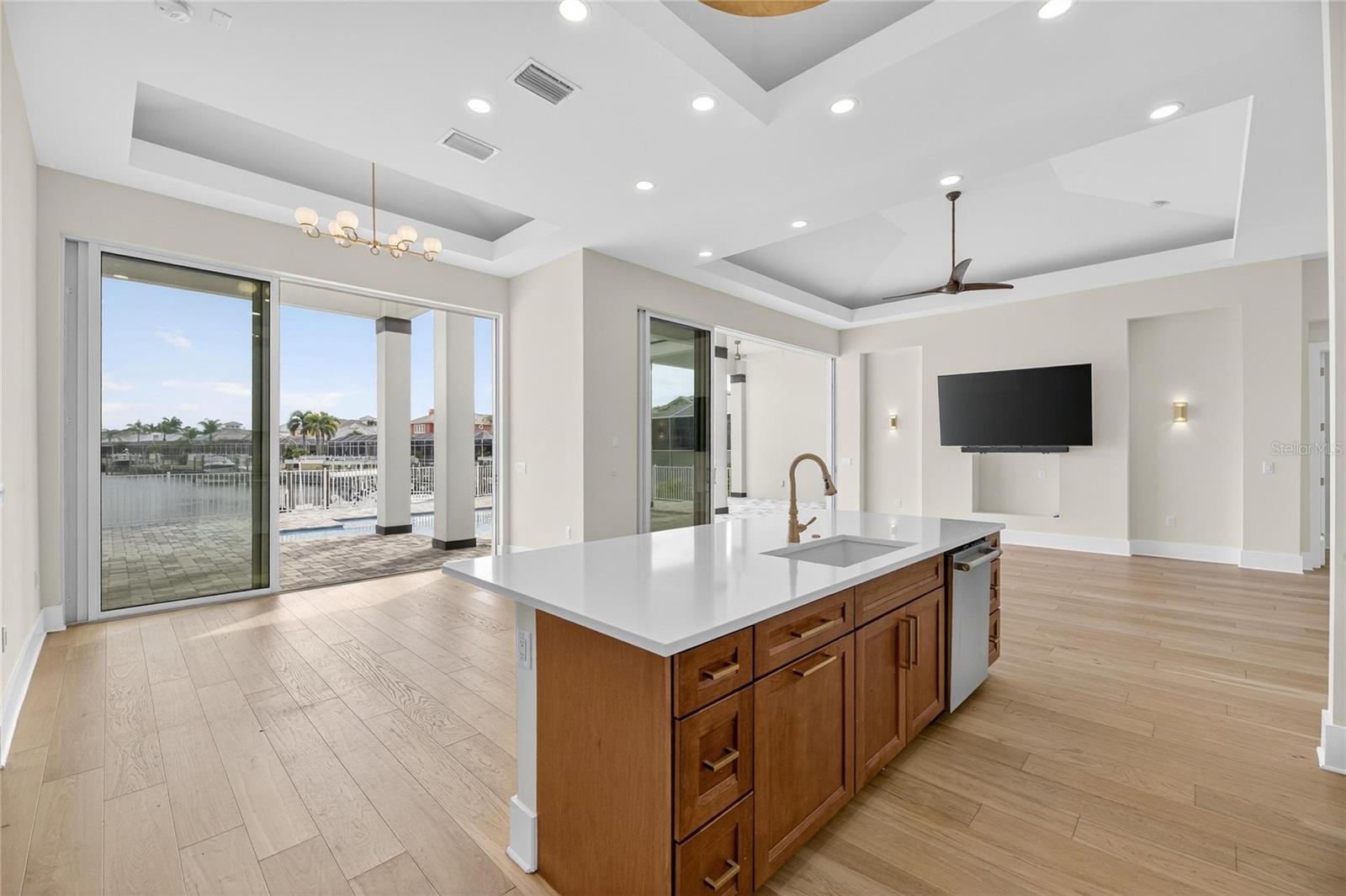 MIRABAY PH 2A-3 - Residential Lease