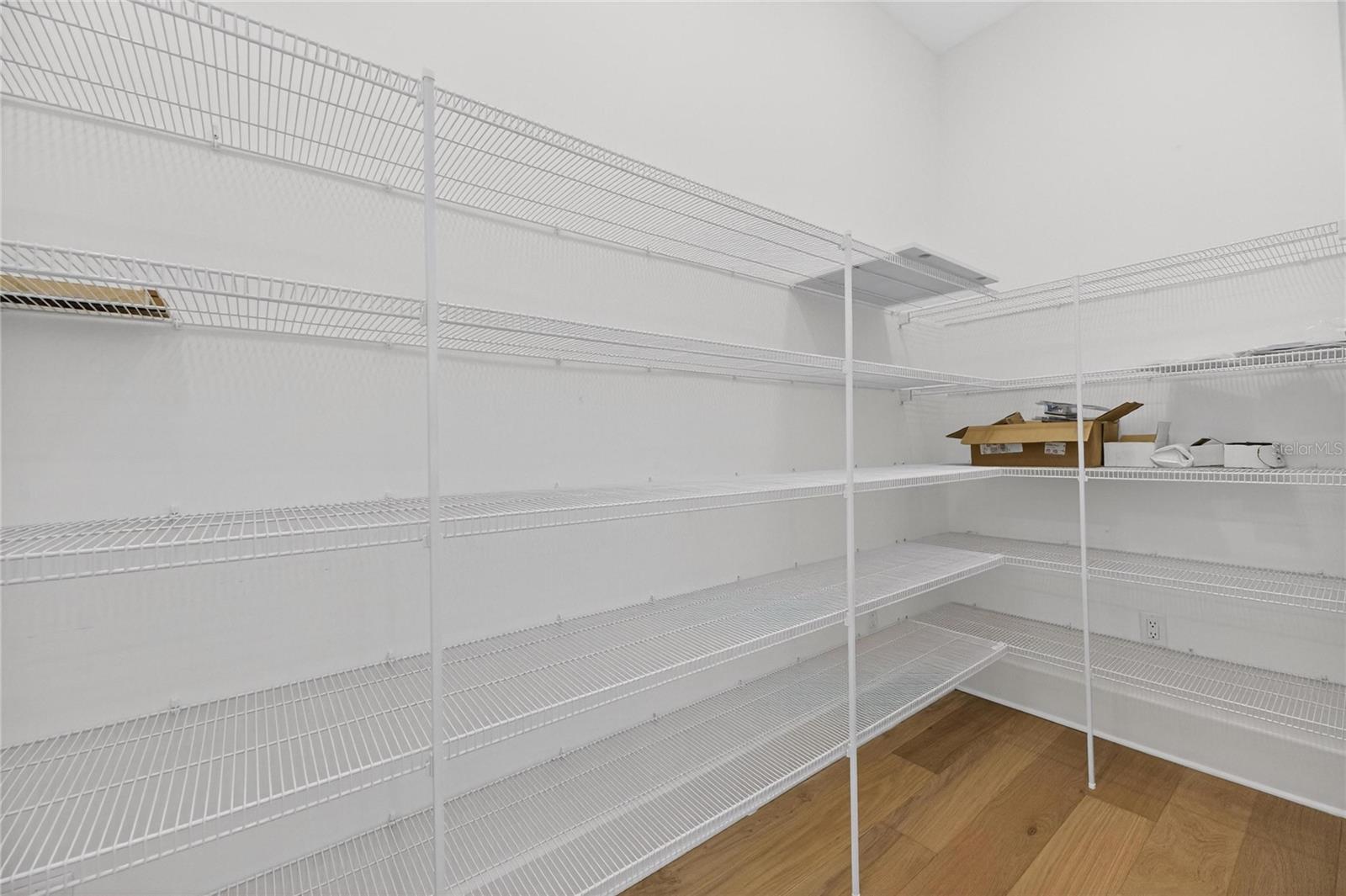 MIRABAY PH 2A-3 - Residential Lease