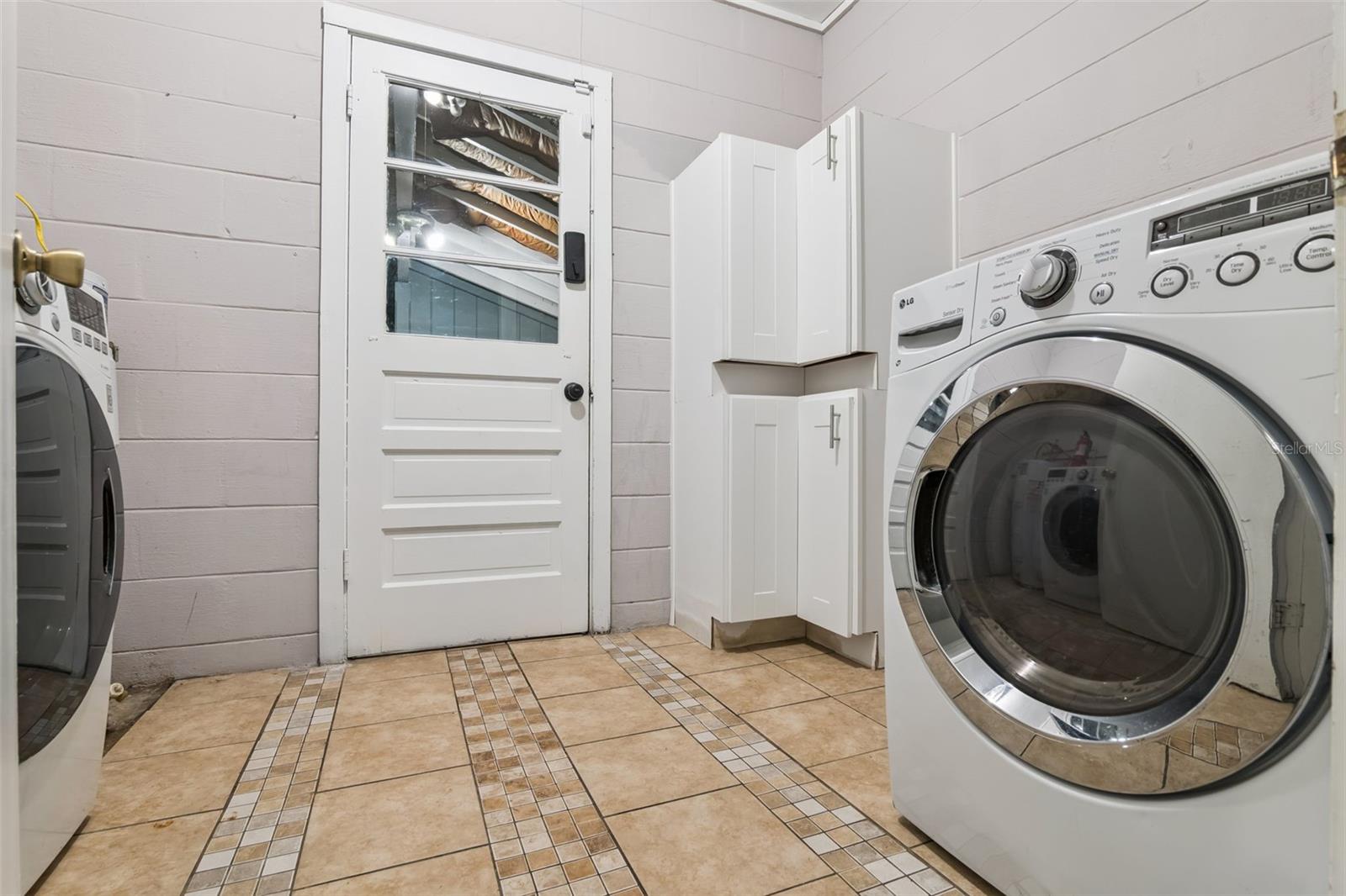 SPRING LAKE MANOR - Residential