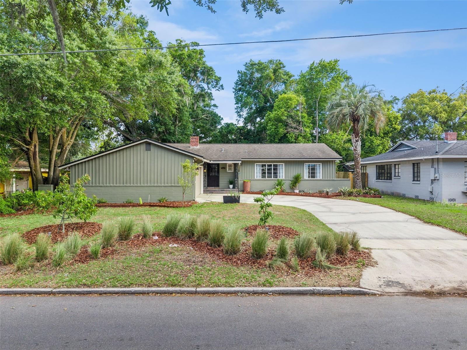 SPRING LAKE MANOR - Residential