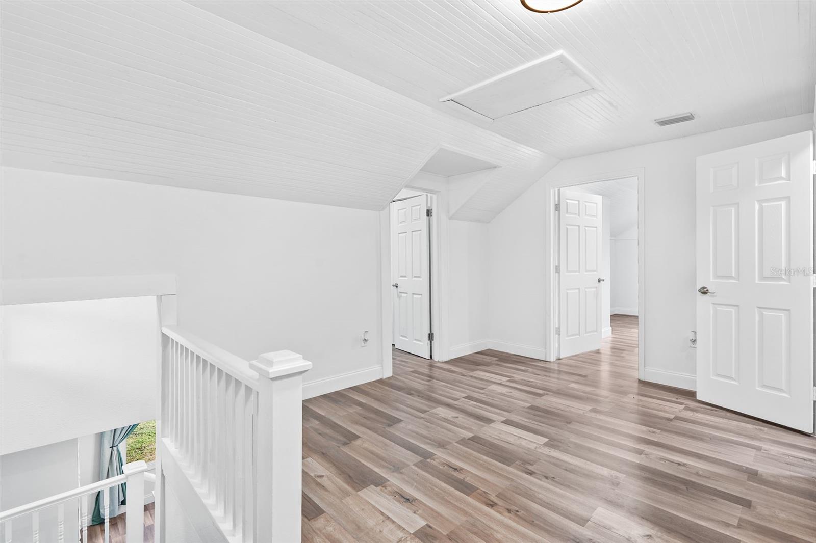 SUNSHINE SUB - Residential Lease