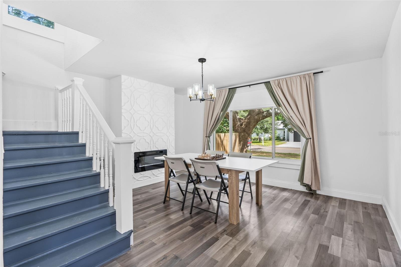 SUNSHINE SUB - Residential Lease