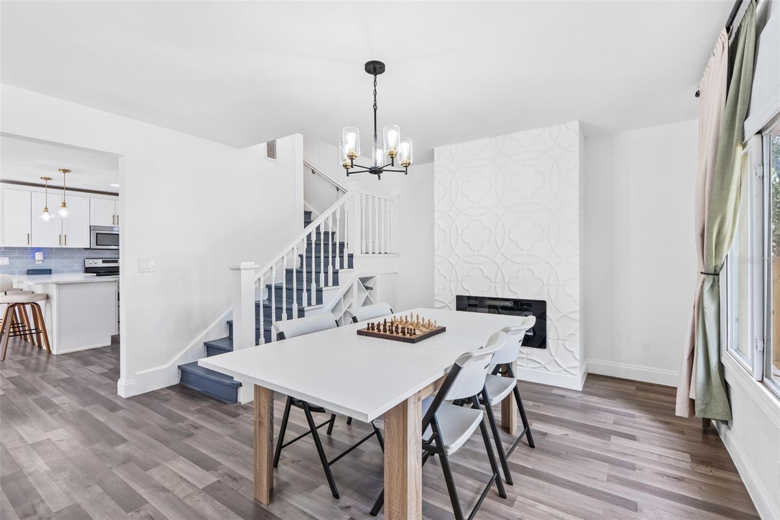 SUNSHINE SUB - Residential Lease